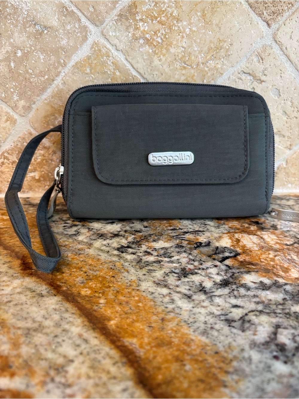 Baggallini Gray Nylon RFID Wallet Wristlet